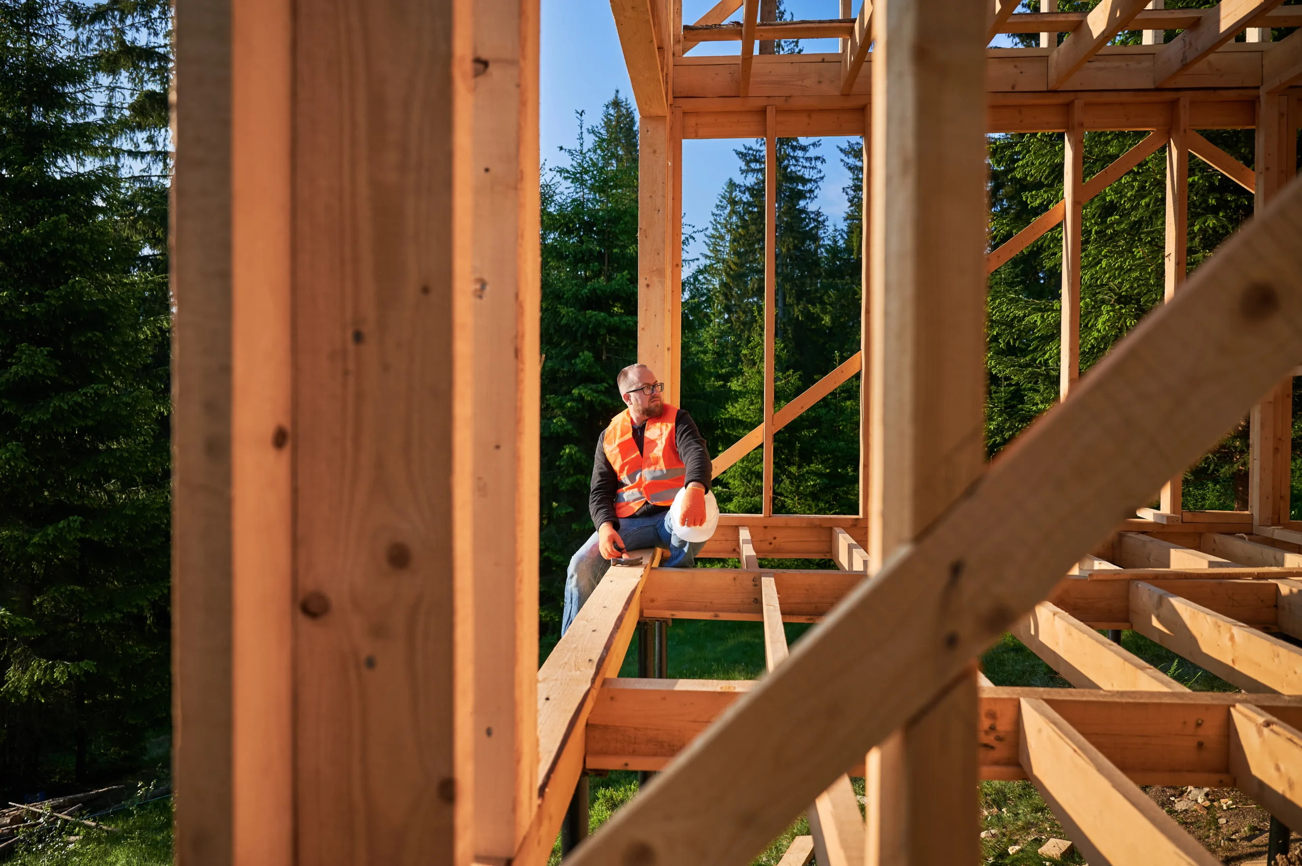 dostawa drewna na plac budowy w ramach współpracy B2B